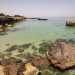 ...lacqua diventa bassissima e trasparente, i colori virano sul verde e ci si ritrova davanti a un paesaggio tropicale